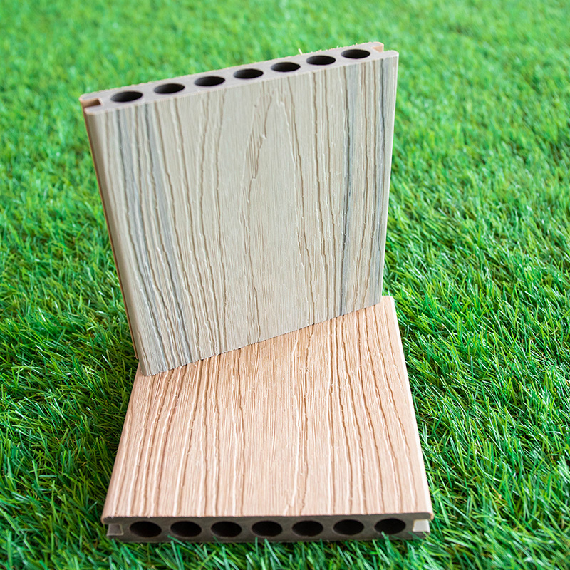 Sàn gỗ nhựa composite vân gỗ dập nổi 3D thiết thực